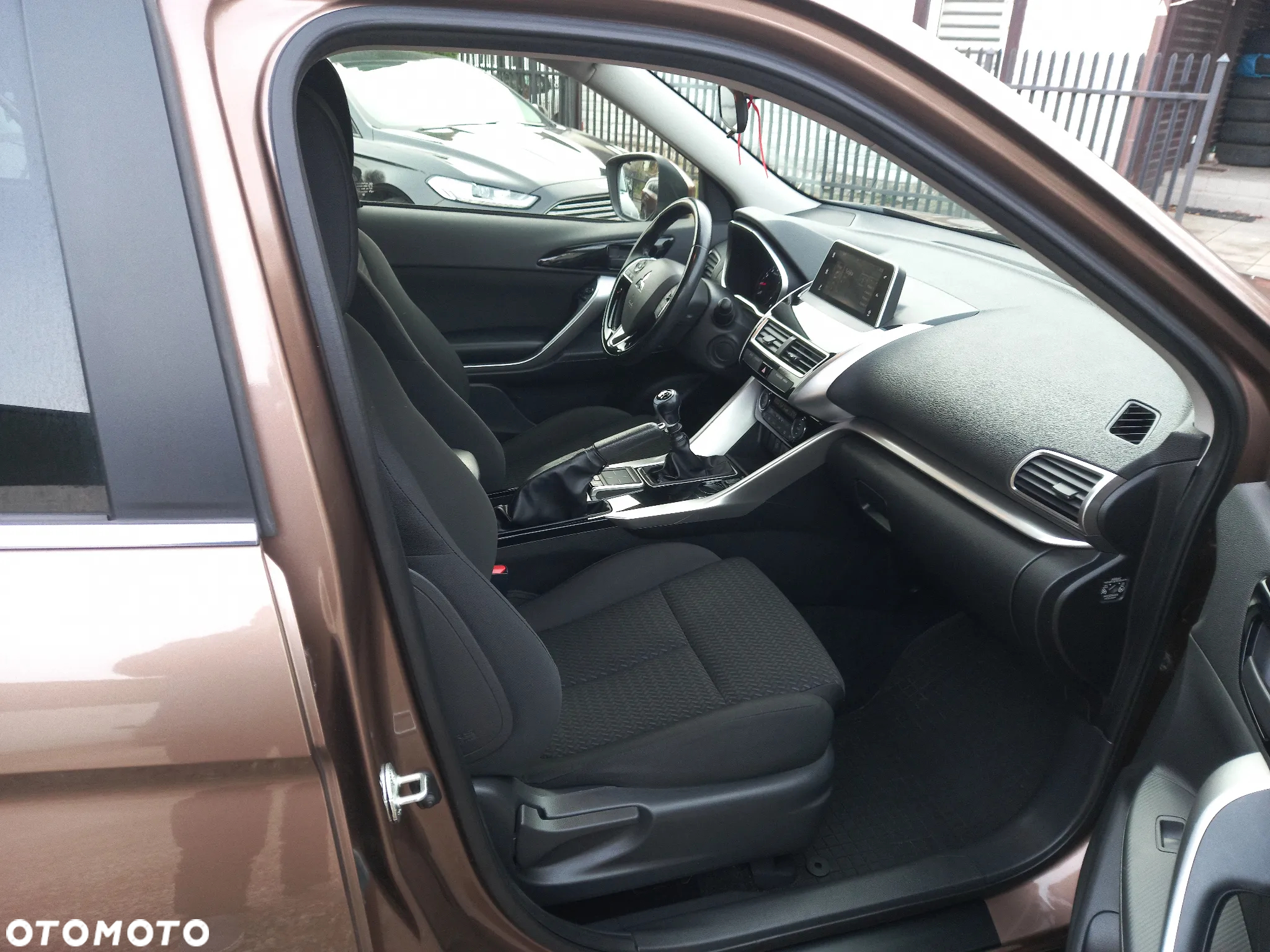 Mitsubishi Eclipse Cross 1.5 T GPF Invite Plus - 16