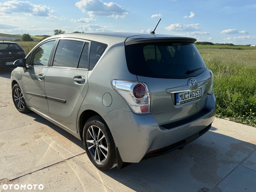 Toyota Verso 2.0 D-4D 5-Sitzer Executive - 16