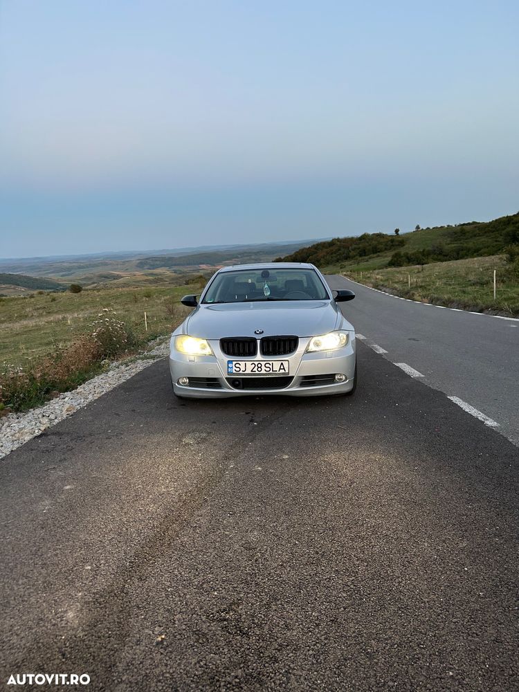BMW Seria 3 330i - 2