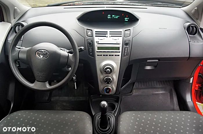 Toyota Yaris 1.0 Luna A/C - 5