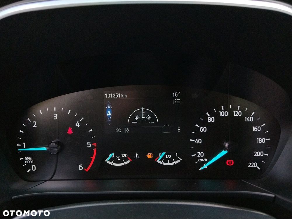 Ford Kuga 2.0 EcoBlue mHEV FWD Titanium - 29