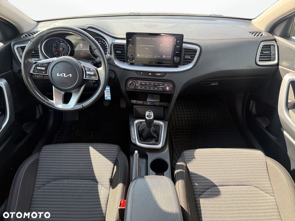 Kia Ceed - 12