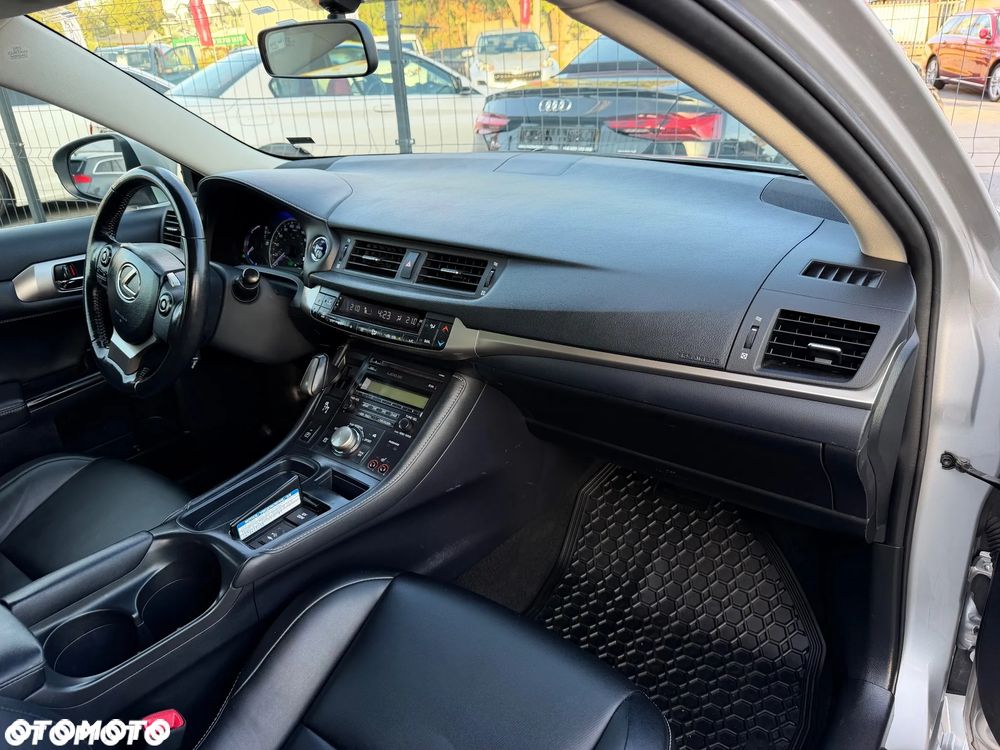 Lexus CT 200h Comfort EU6 - 28