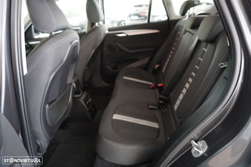 BMW X1 18 i sDrive Line Sport - 9