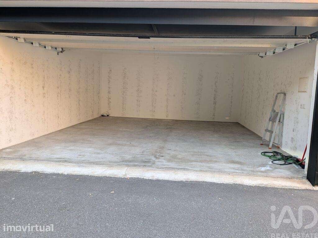 Parque de Estacionamento / Garagem / Box em Perafita, Lavra e Santa Cr - Grande imagem: 4/6