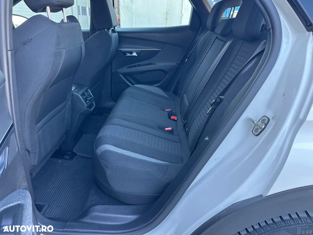 Peugeot 3008 PHEV 180 EAT8 Allure Pack - 12