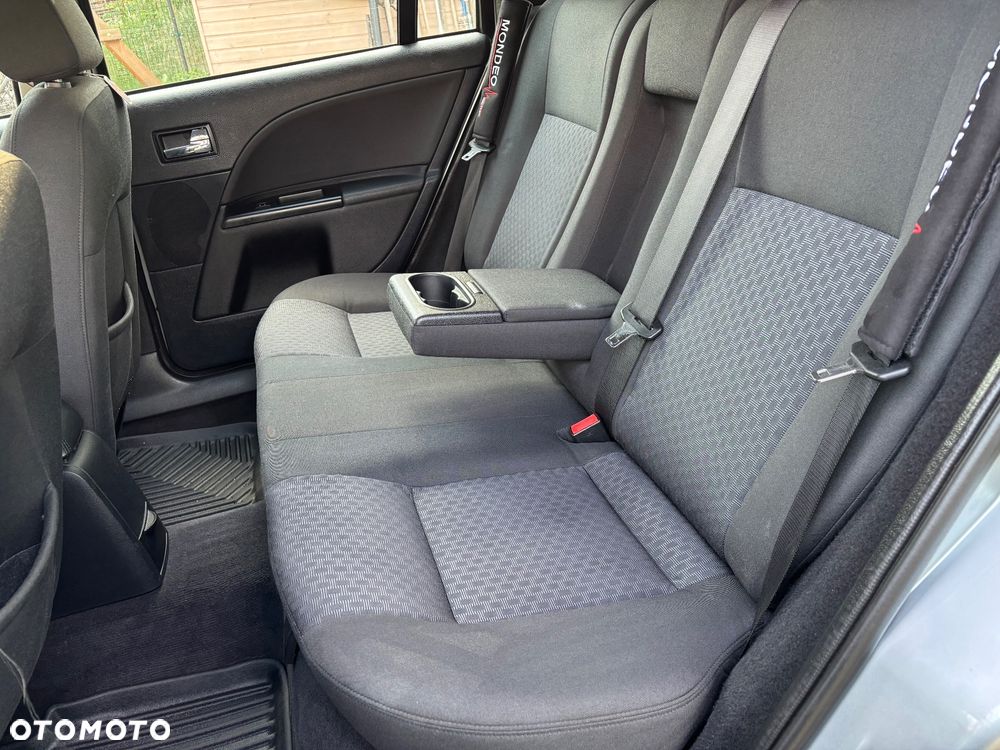 Ford Mondeo 2.0 TDCI Ghia - 19
