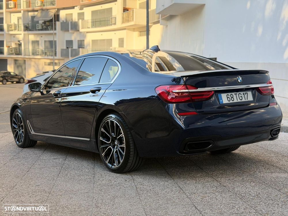 BMW 750 d xDrive Pack M - 15