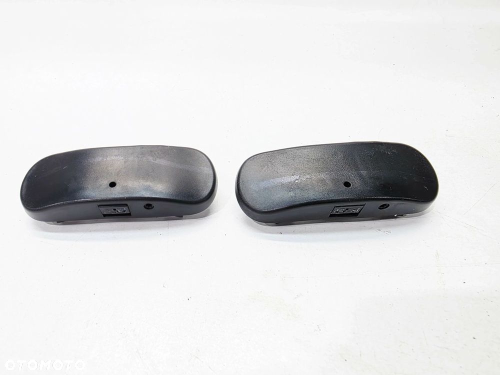 DYSZA SPRYSKIWACZA PRAWA + LEWA MGIEŁKA AUDI A3 8Y 8Y0955987E 8Y0955988E - 1