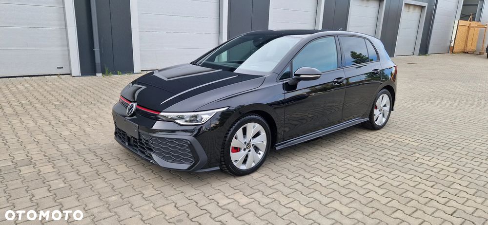 Volkswagen Golf - 1