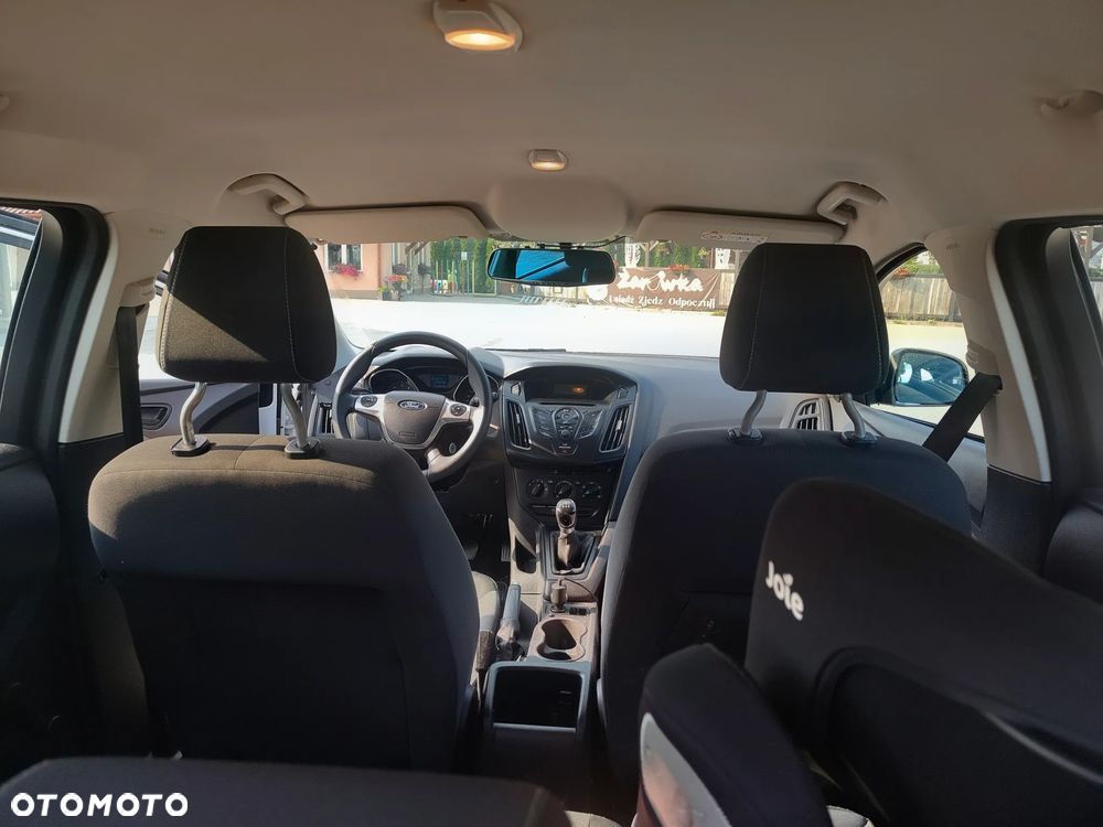 Ford Focus 1.6 Ambiente - 5