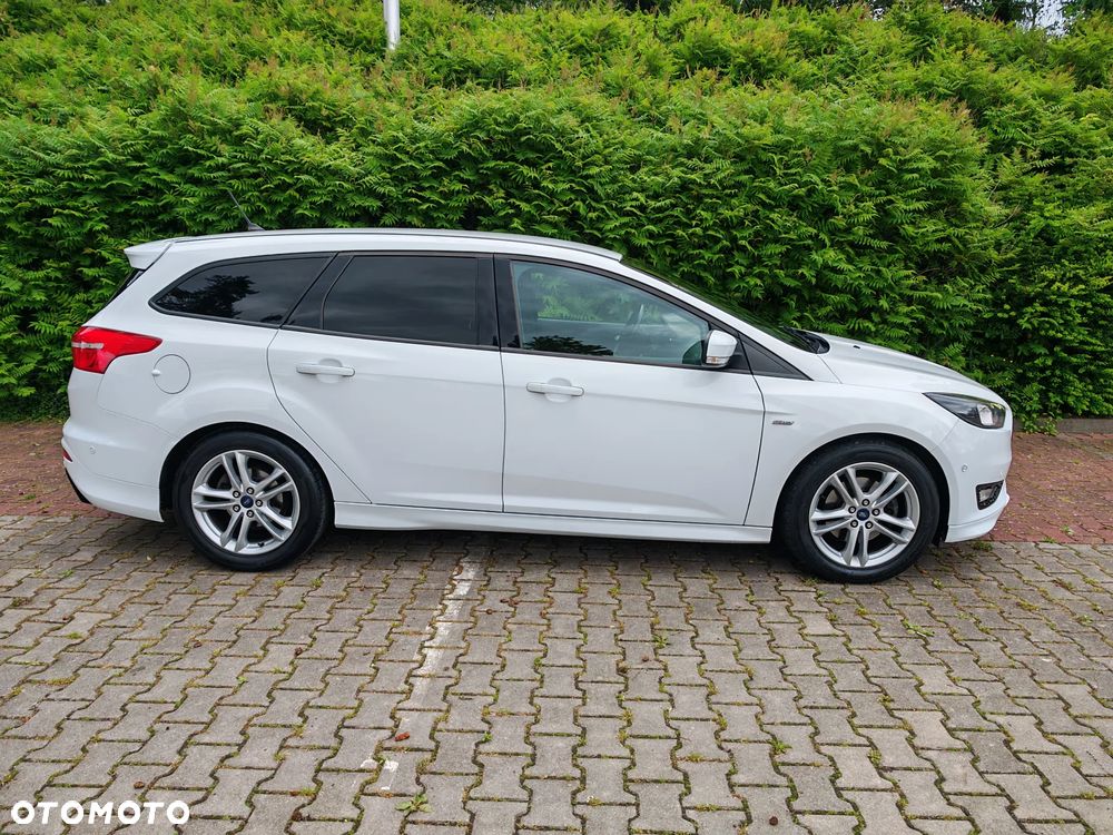 Ford Focus 1.5 EcoBoost STart-Stopp-System ST-LINE - 9