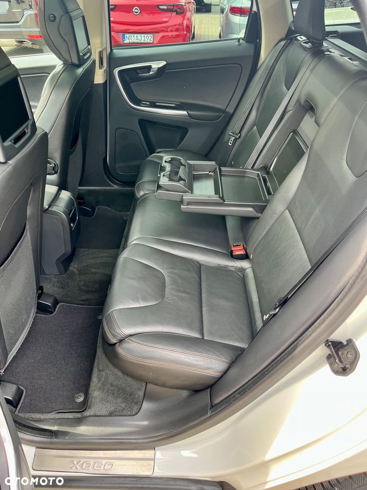 Volvo XC 60 - 30