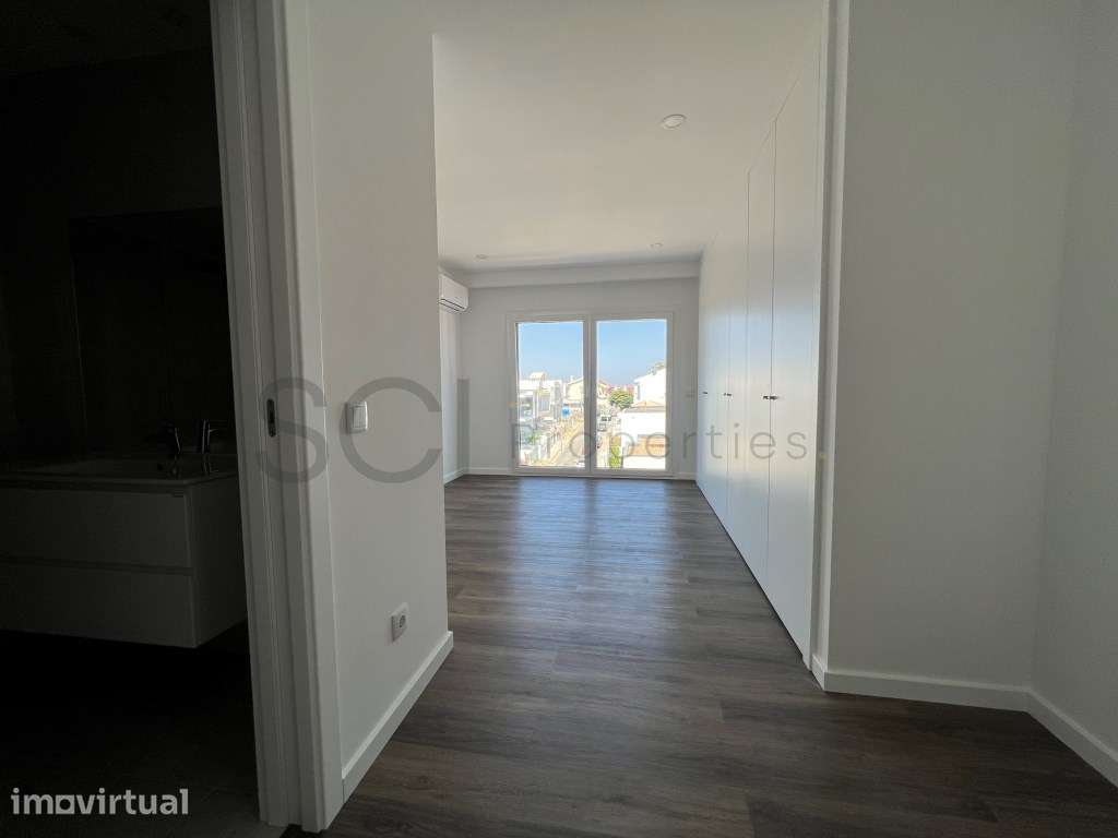 Apartamento T3 Santa Marta do Pinhal | Arrecadação - Grande imagem: 4/10