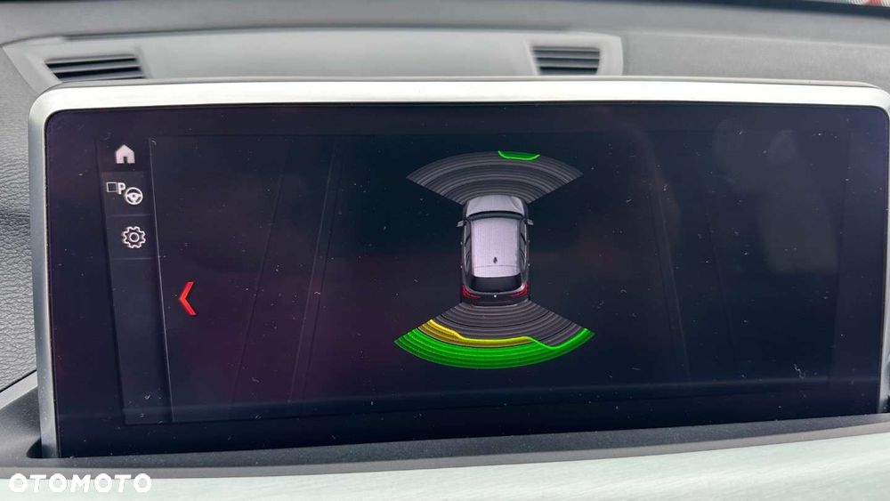 BMW X1 sDrive18d xLine - 40