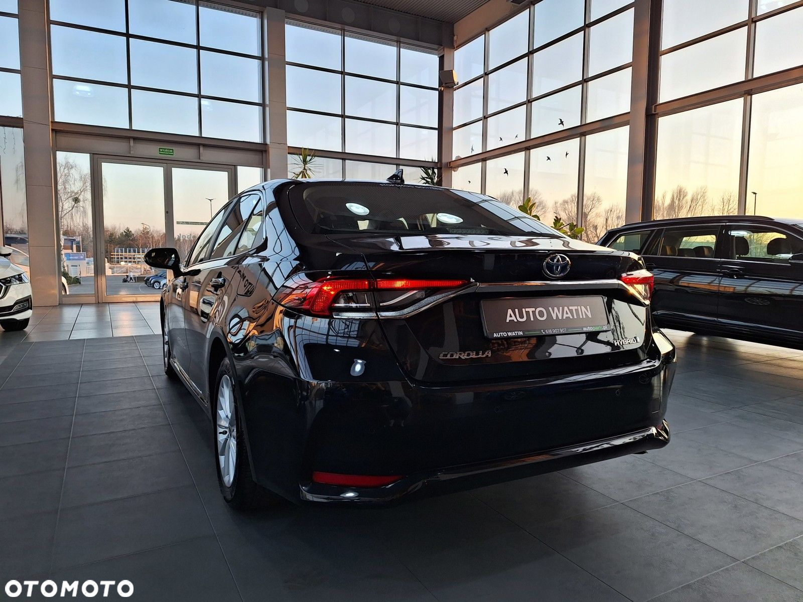 Toyota Corolla 1.8 Hybrid Comfort - 2
