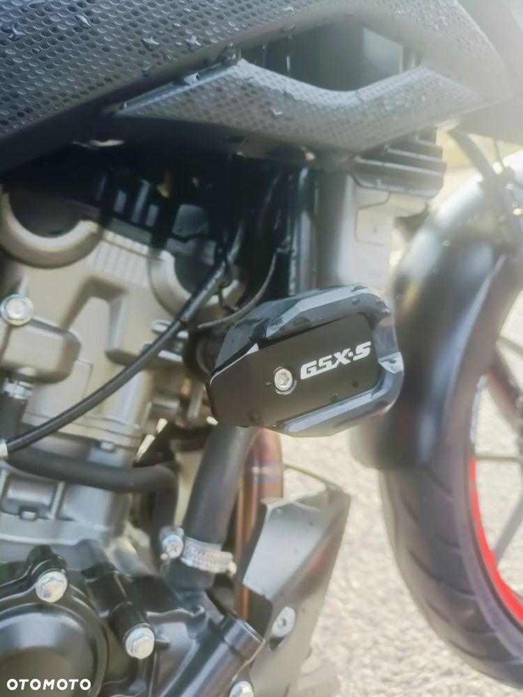 Suzuki GSX - 9