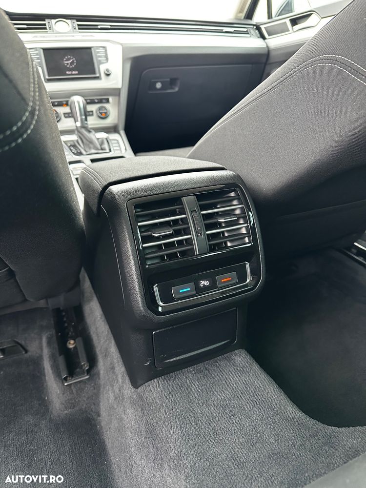 Volkswagen Passat 2.0 TDI DSG (BlueMotion Technology) Comfortline - 13