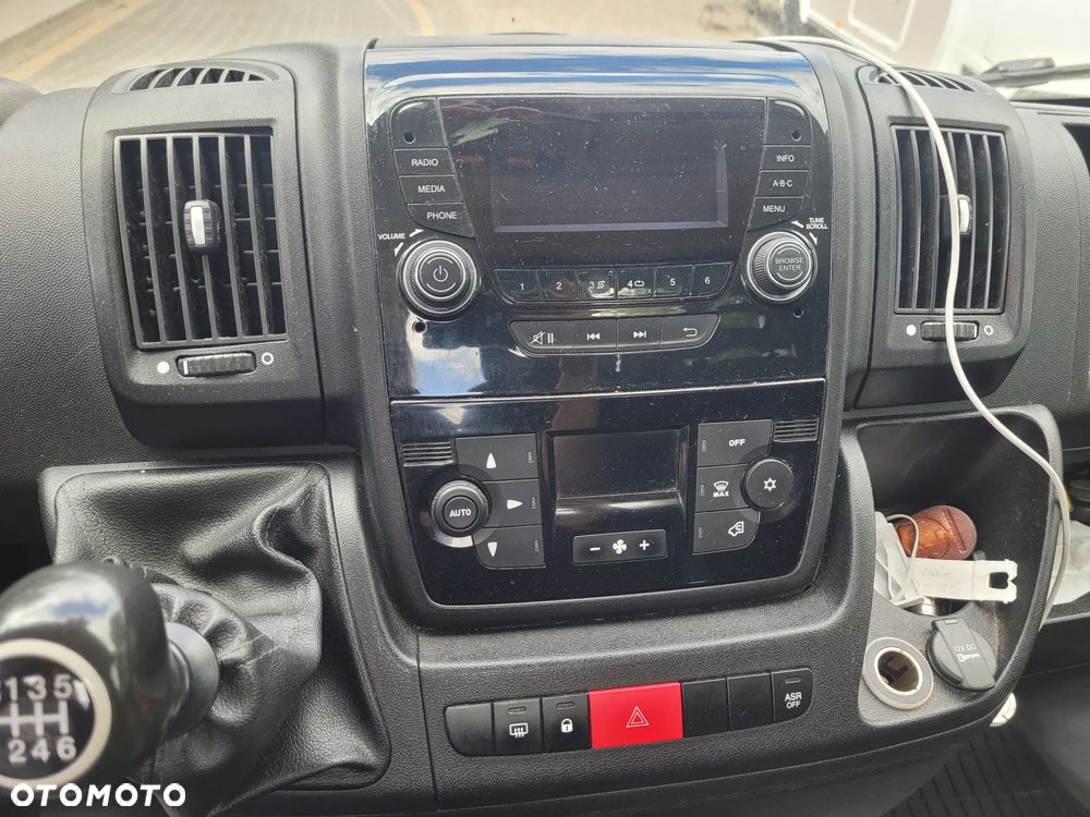 Peugeot Boxer 3.0 najazd platforma 6,2x2.3m - 10