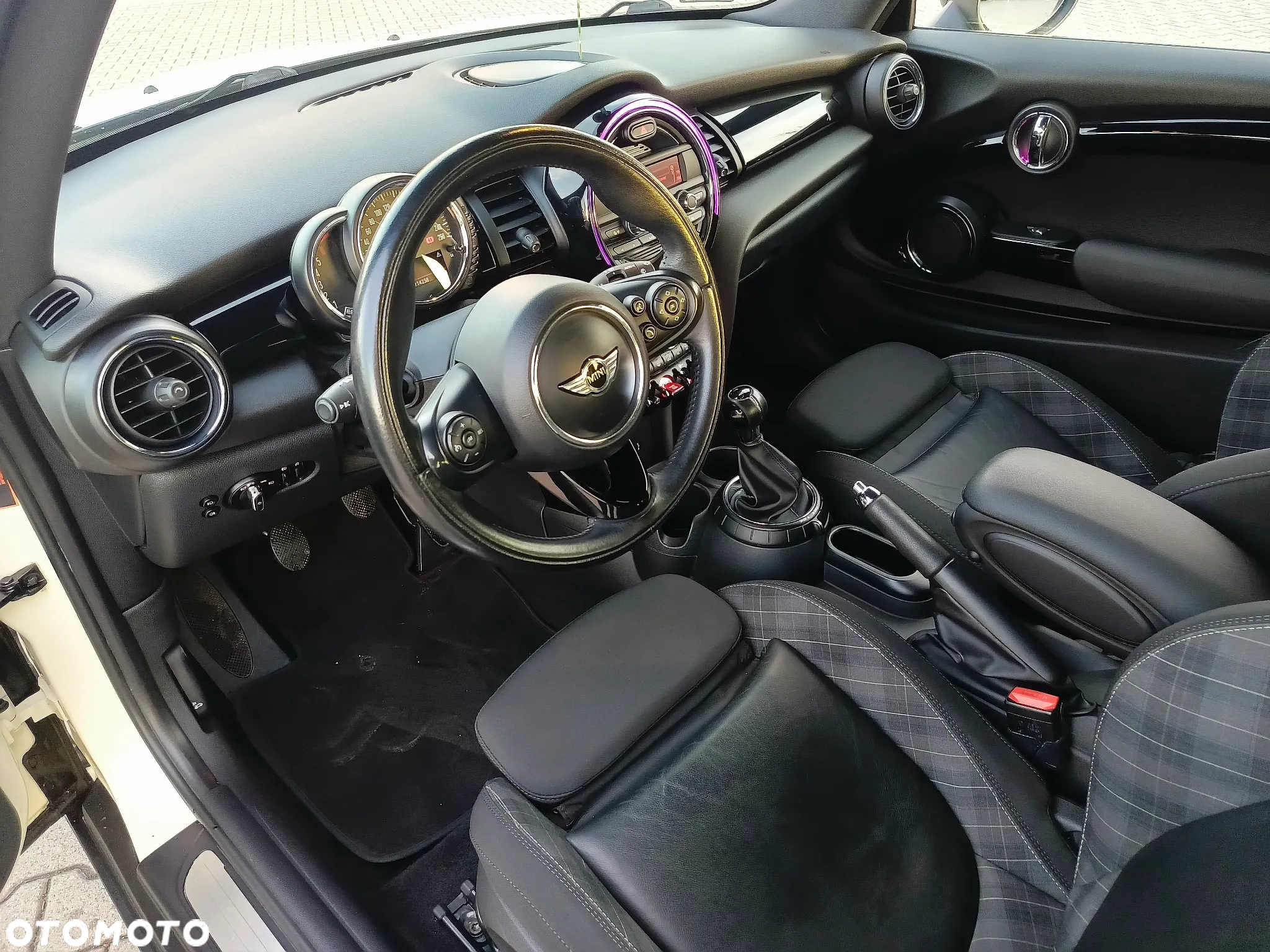MINI Cooper D - 16
