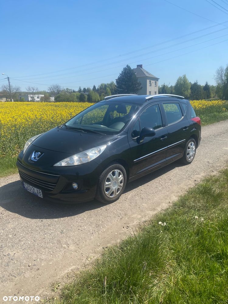 Peugeot 207 - 1