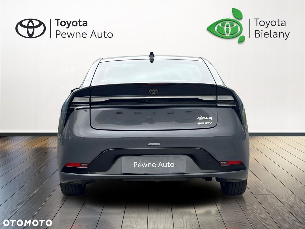 Toyota Prius - 5