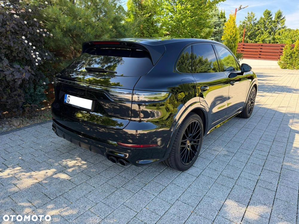 Porsche Cayenne GTS - 5