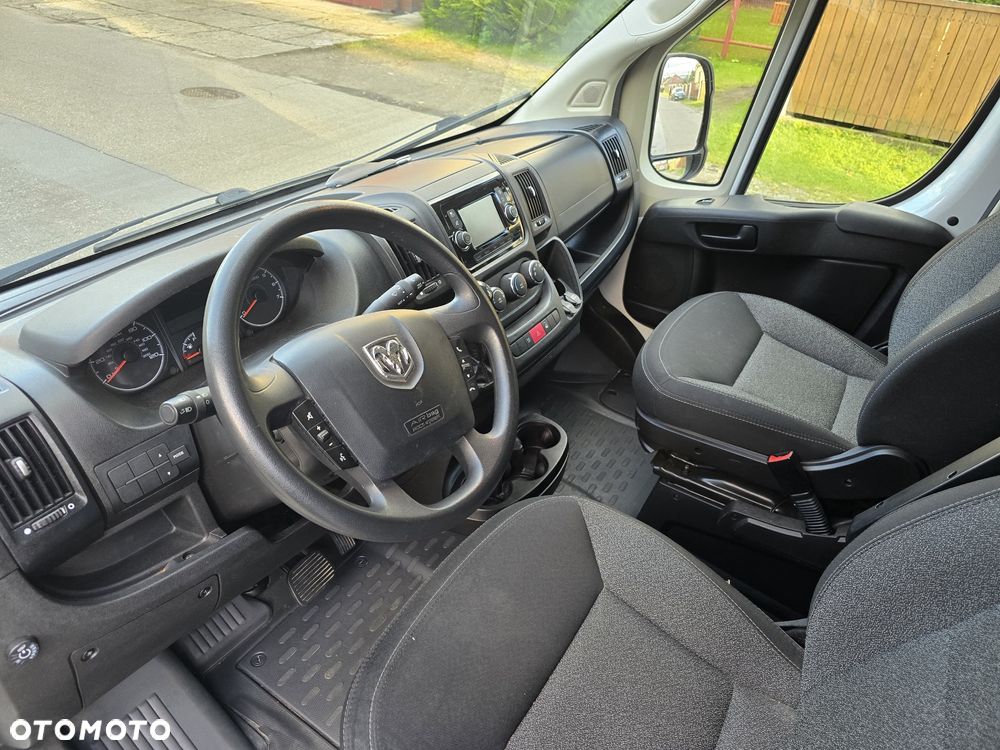 Dodge RAM PROMASTER 1500 - 19