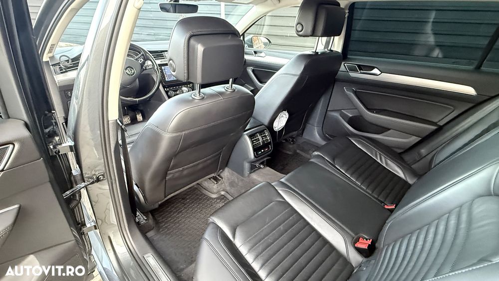 Volkswagen Passat 2.0 TDI DSG Highline - 14