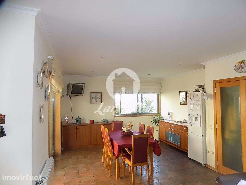 Moradia M4 c/ garagem fechada a 5 minutos do centro - Grande imagem: 3/8