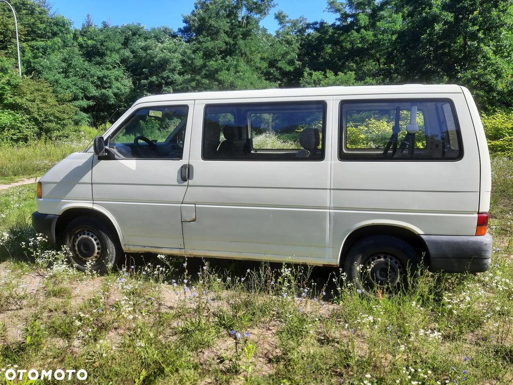 Volkswagen Caravelle - 3