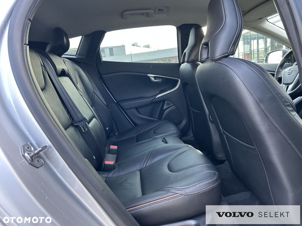 Volvo V40 - 23