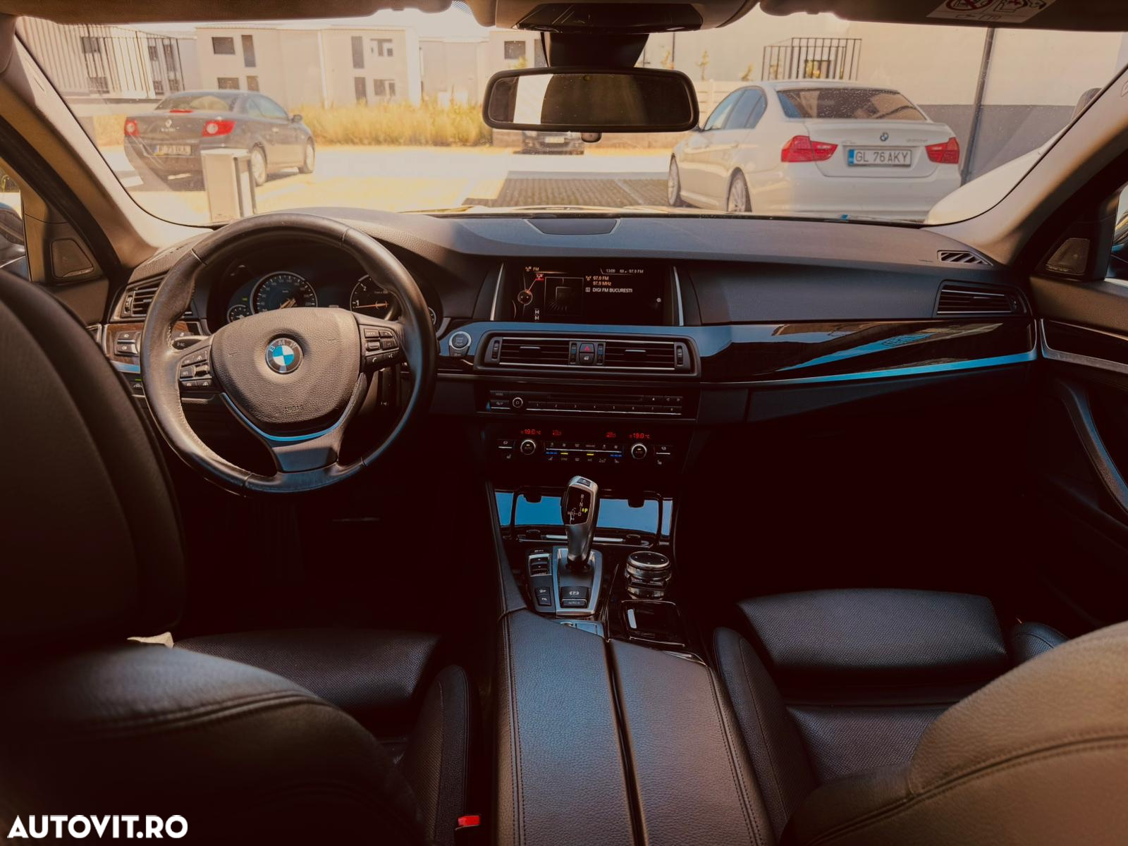 BMW Seria 5 525d xDrive Touring Aut. Luxury Line - 7