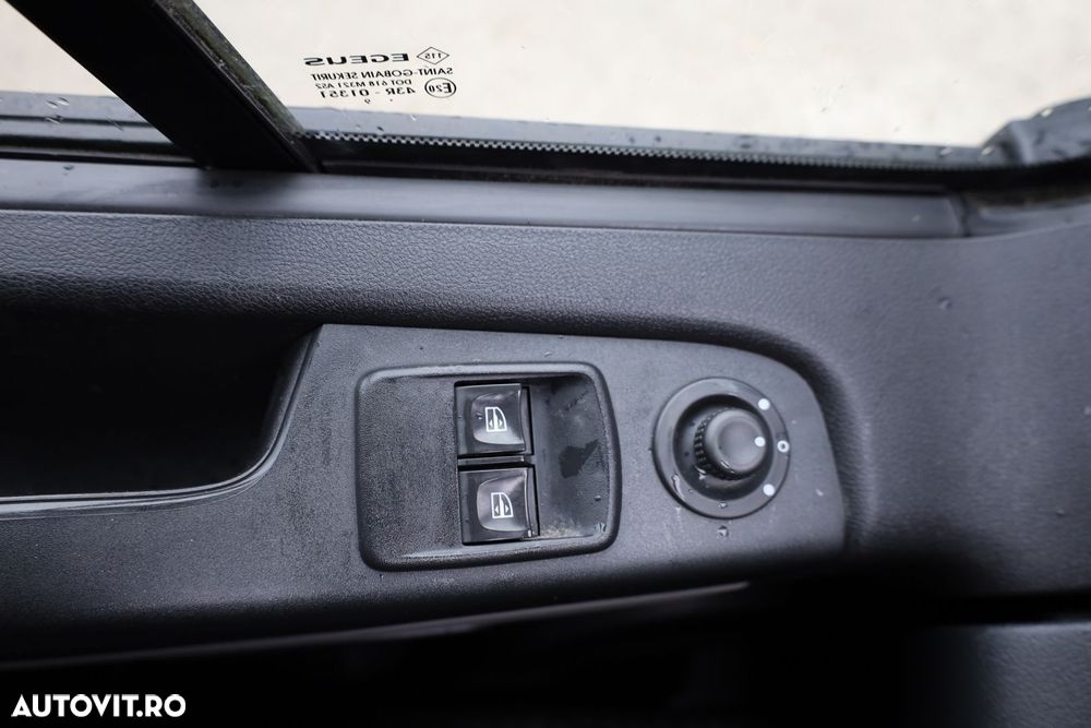Renault Trafic - 17