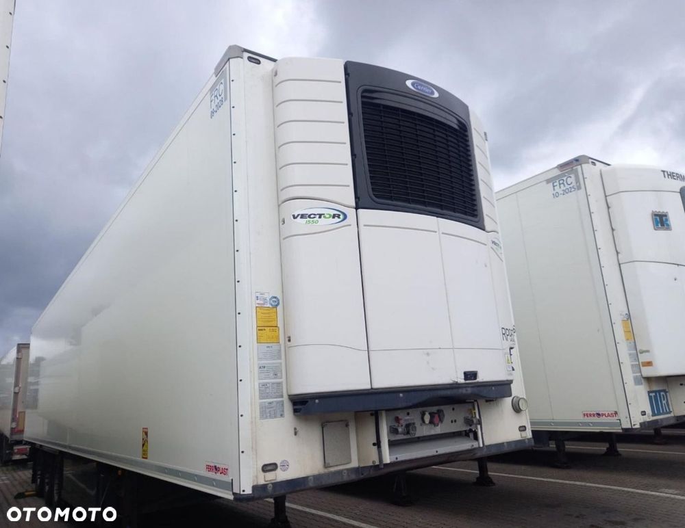 Schmitz Cargobull SKO FP 45 Carrier Vector 1550 - 2