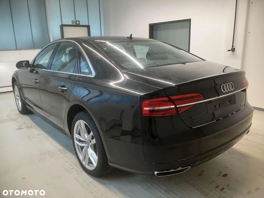 Audi A8 D4 4H lift kompletny tył klapa lampy zderzak kolor LY9T 2016 88km - 2