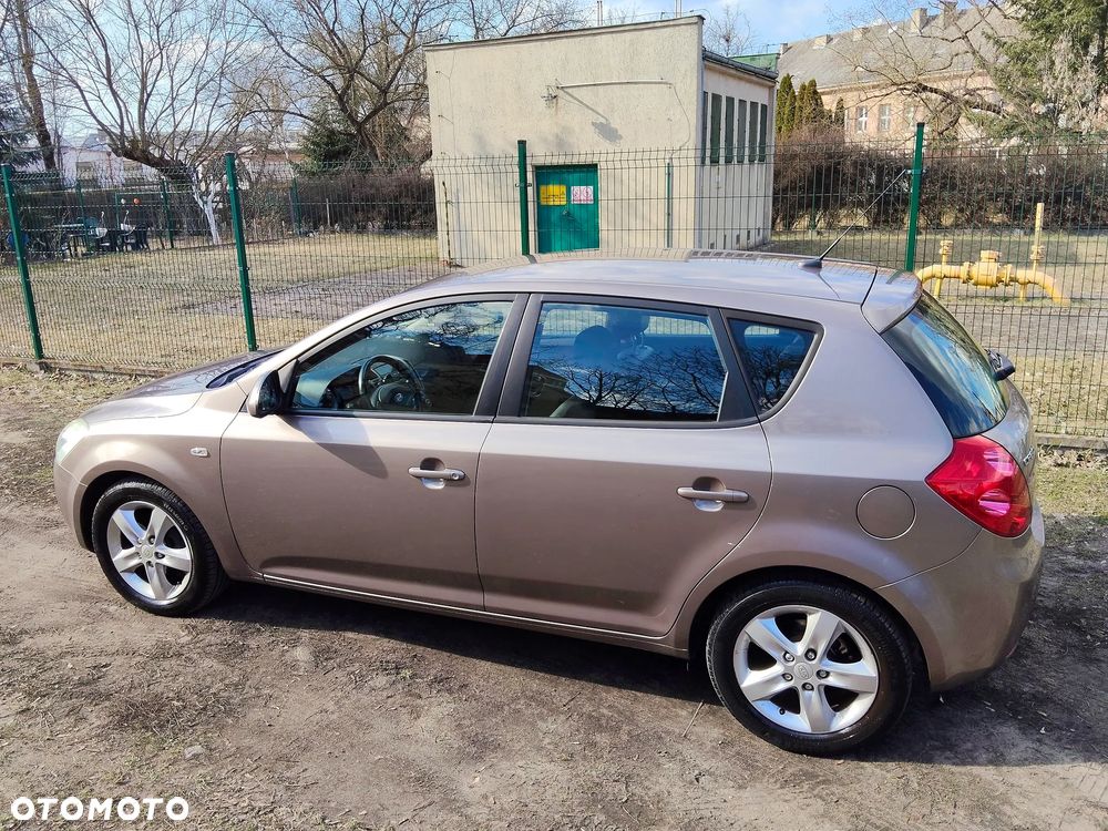 Kia Ceed 2.0 Optimum - 7