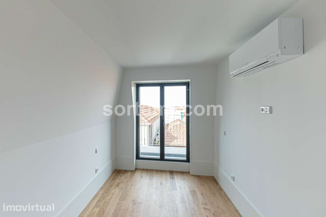 Apartamento T2 Venda em Cedofeita, Santo Ildefonso, Sé, Miragaia, São - Grande imagem: 2/34