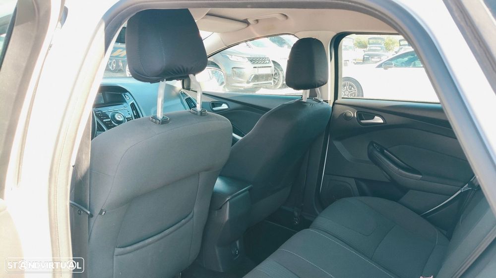 Ford Focus SW 1.6 TDCi Titanium - 18