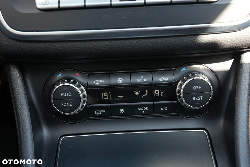 Mercedes-Benz CLA - 15