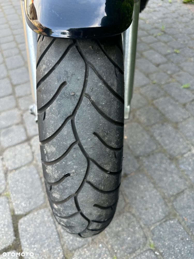 Suzuki GSX - 11
