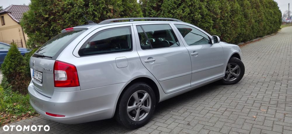 Skoda Octavia 1.6 TDI DPF Ambiente - 15