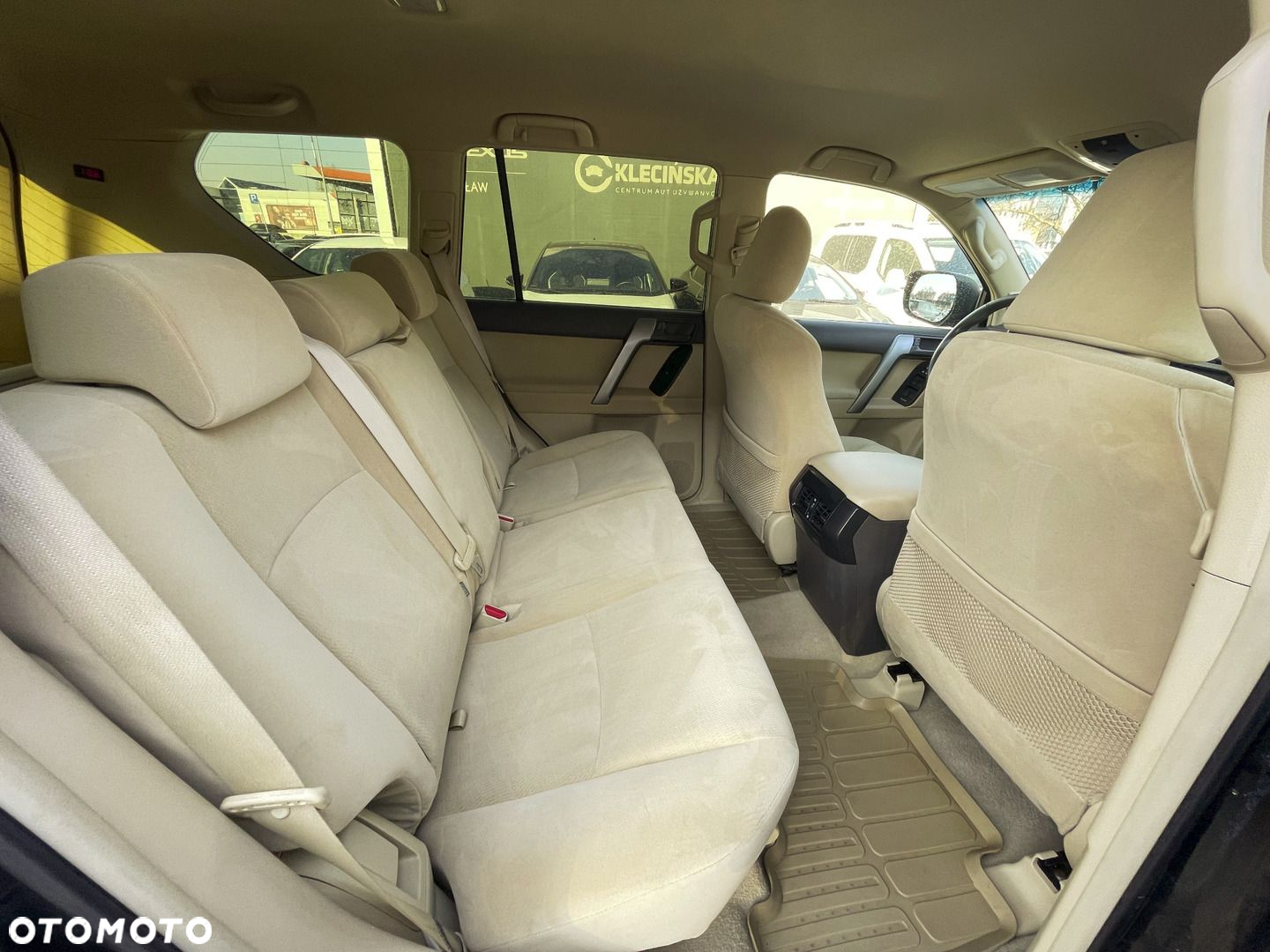 Toyota Land Cruiser - 12