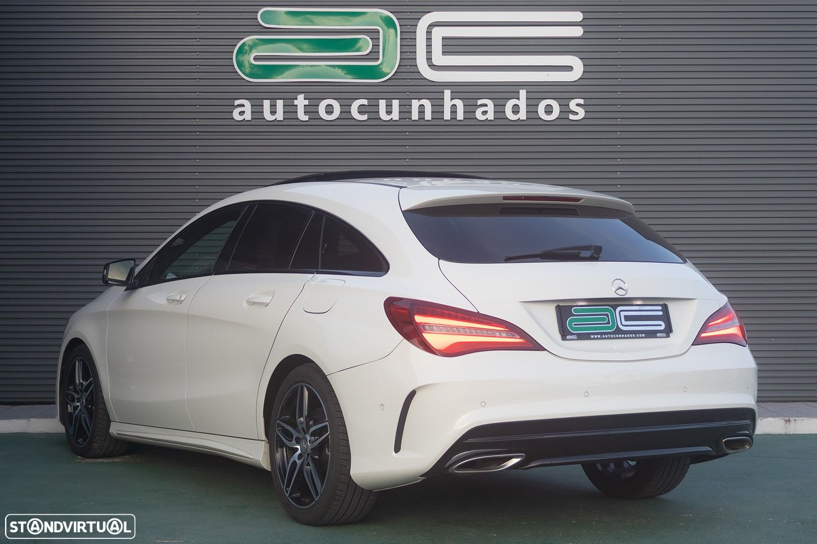 Mercedes-Benz CLA 200 - 4
