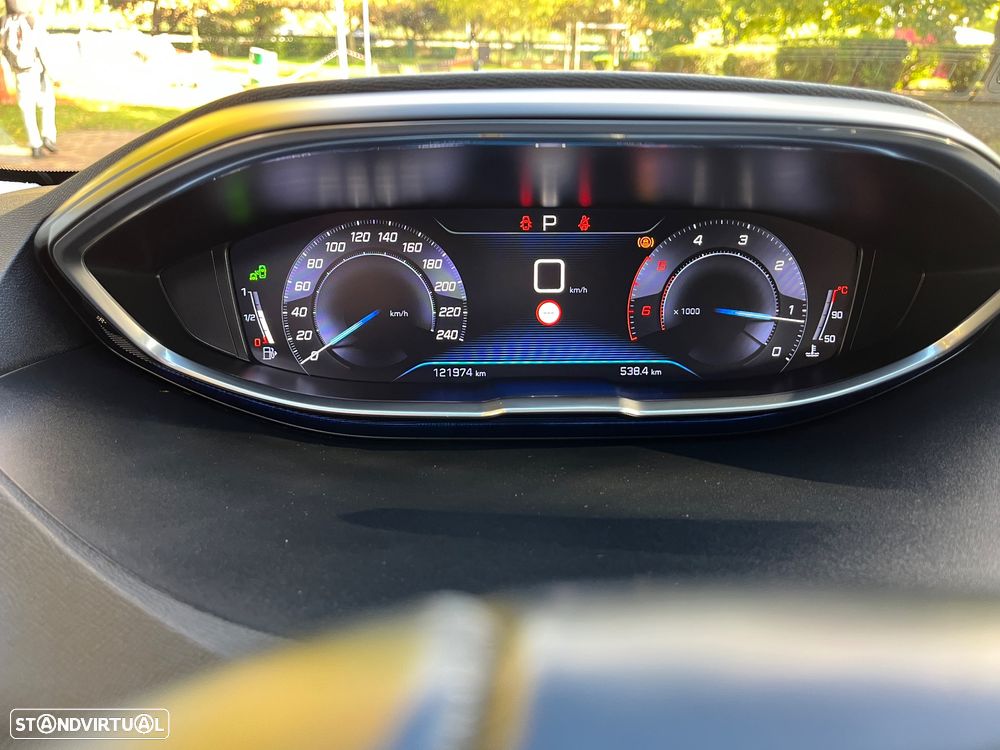 Peugeot 5008 1.5 BlueHDi Crossway EAT8 - 13