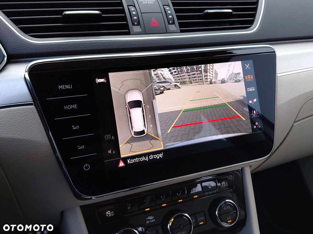 Skoda Superb 2.0 TSI L&K DSG - 37