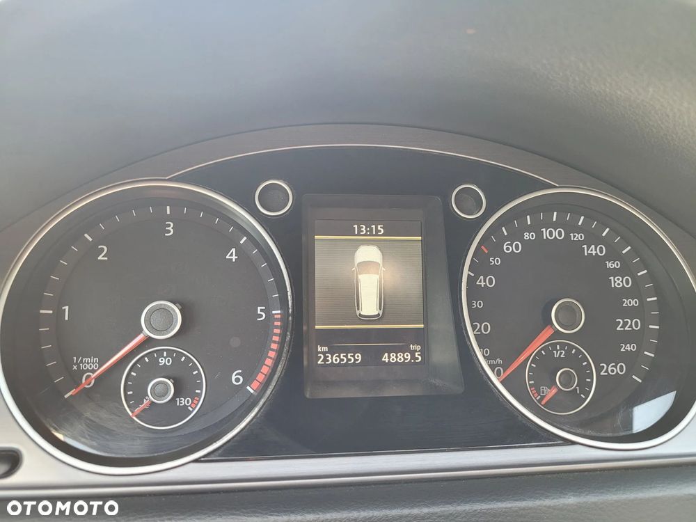 Volkswagen Passat 2.0 TDI BlueMotion Technology Comfortline - 10