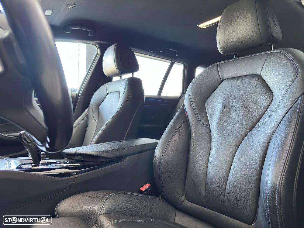 BMW 530 e Pack Desportivo M - 17