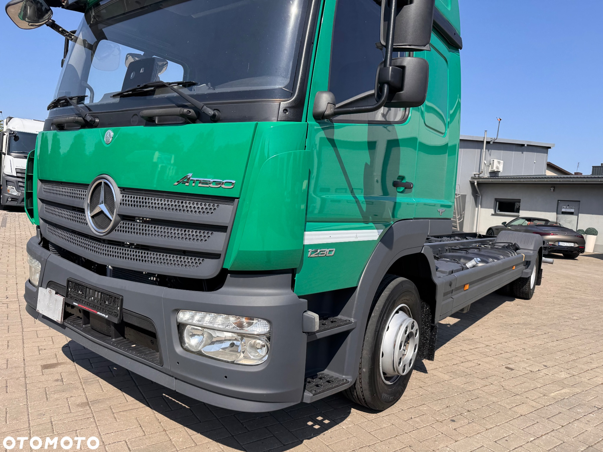 Mercedes-Benz - 25
