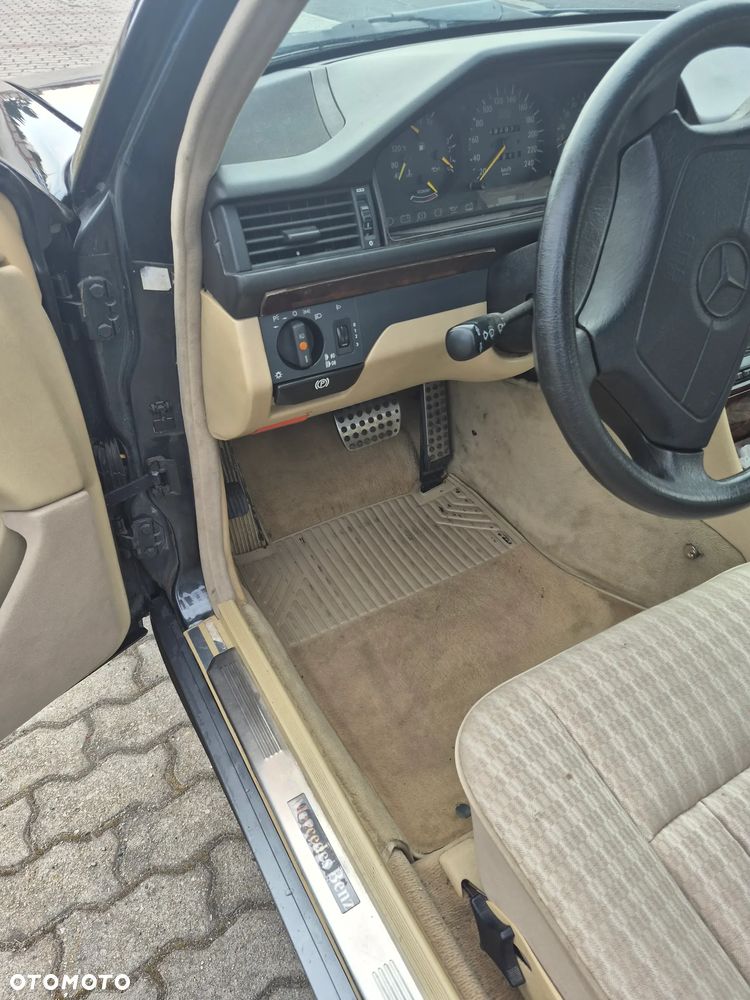 Mercedes-Benz W124 (1984-1993) - 13